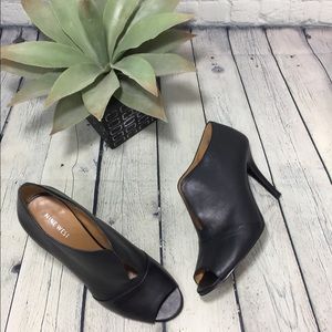 Nine West peep toe shoes